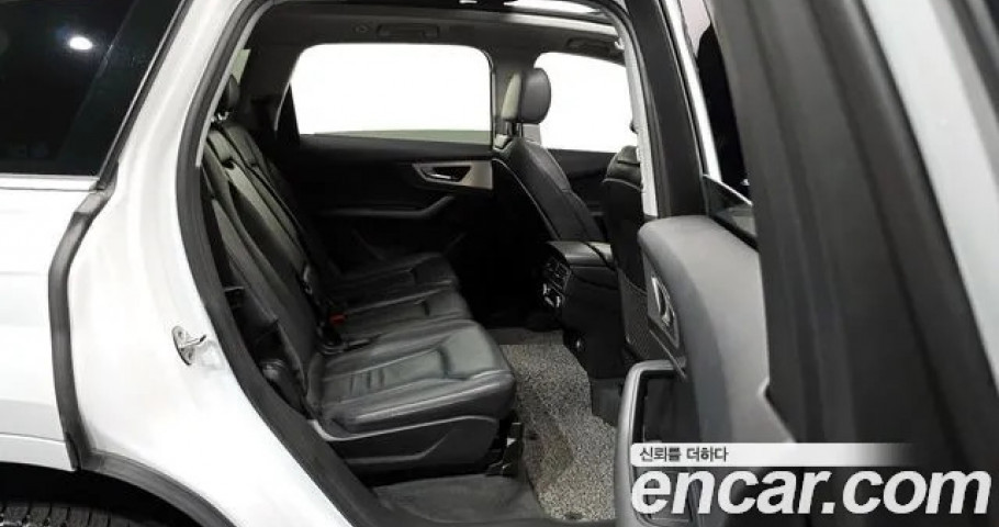 Audi Q7 