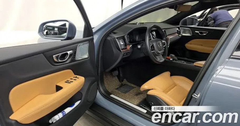 Volvo V60 