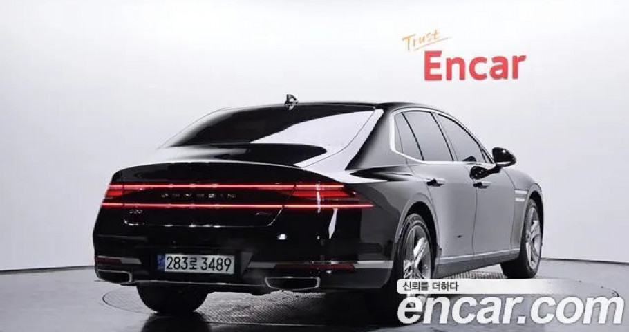 Genesis G90 
