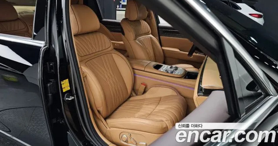 Genesis G90 