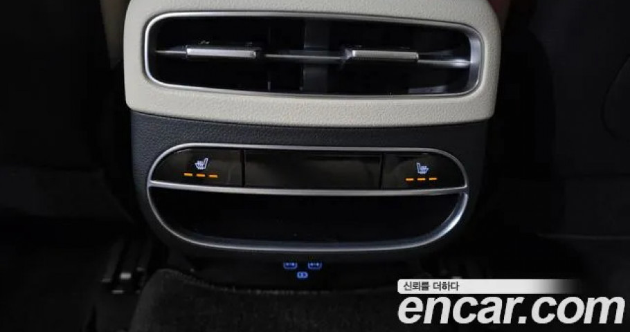 Genesis Gv70 