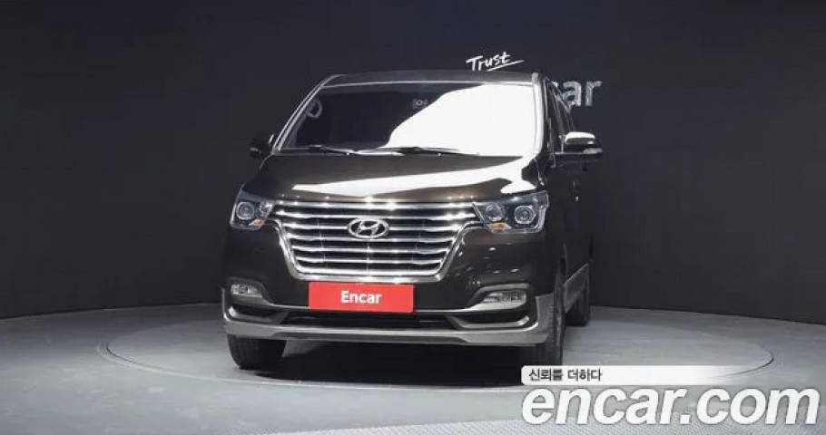 Hyundai Starex 