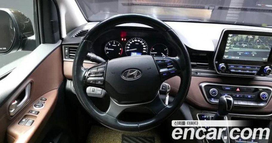 Hyundai Starex 