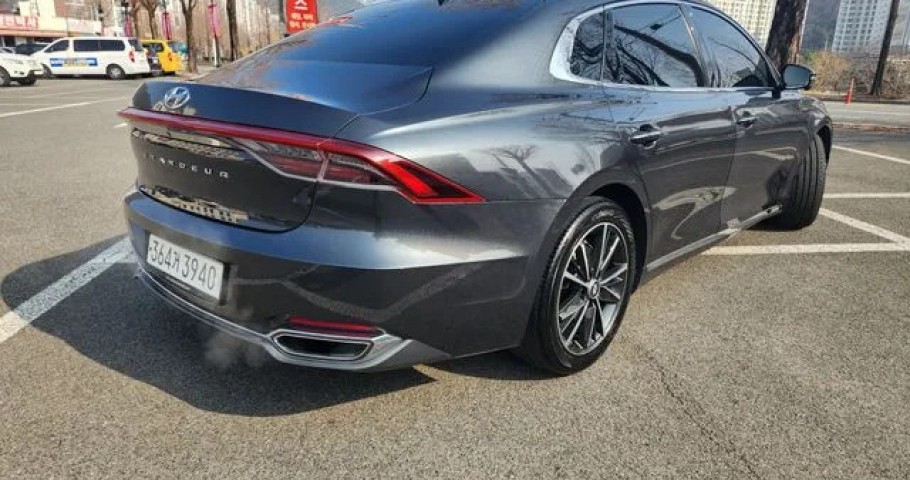 Hyundai Grandeur 