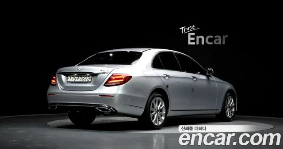 Mercedes-Benz E-Class 