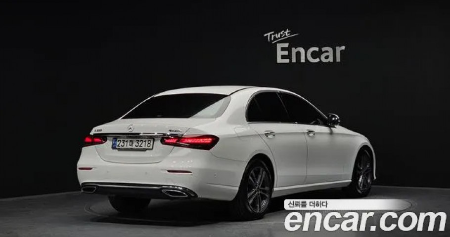 Mercedes-Benz E-Class 
