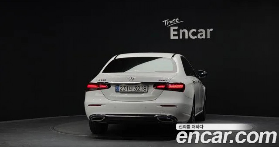 Mercedes-Benz E-Class 