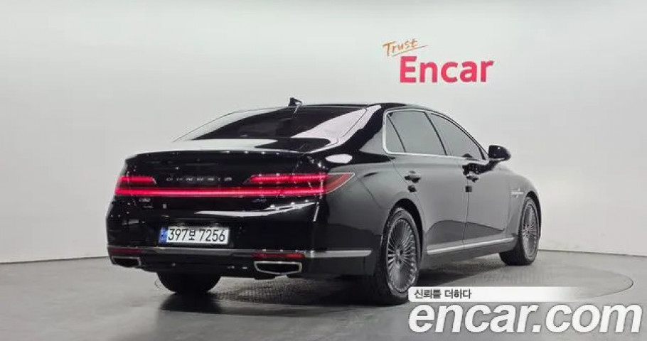 Genesis G90 