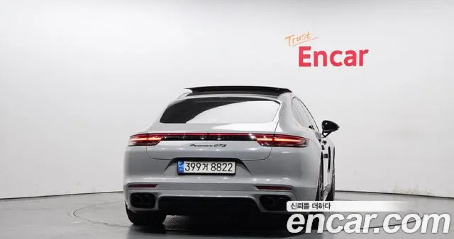 Porsche Panamera 