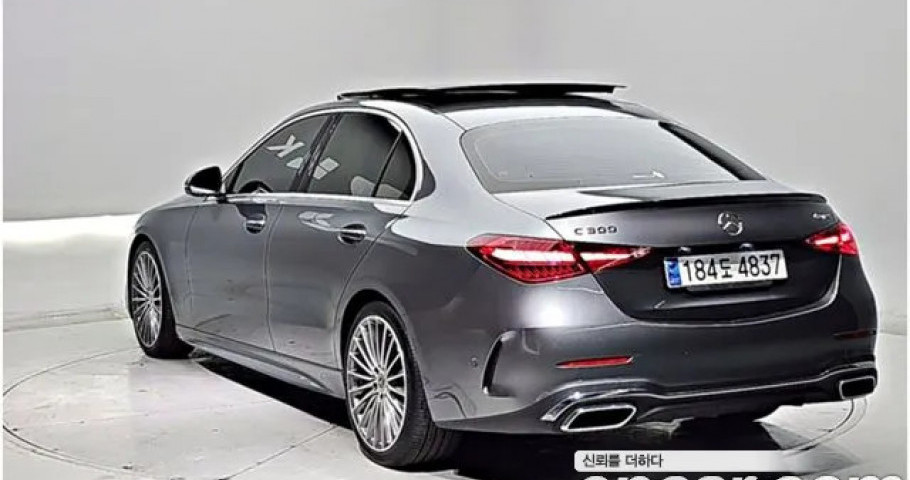 Mercedes-Benz C-Class 