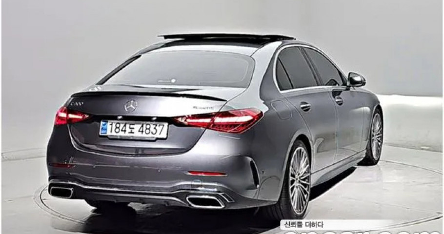 Mercedes-Benz C-Class 