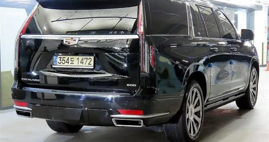 Cadillac Escalade 