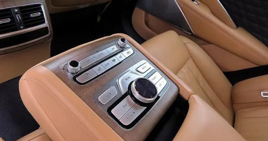 Kia K9 