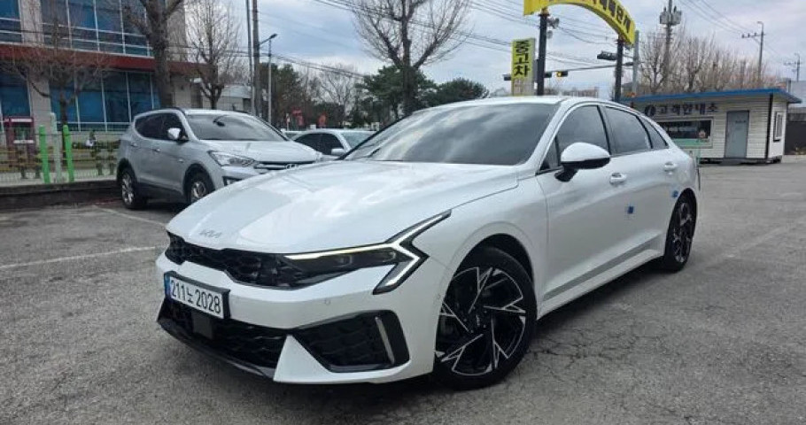 Kia K5 