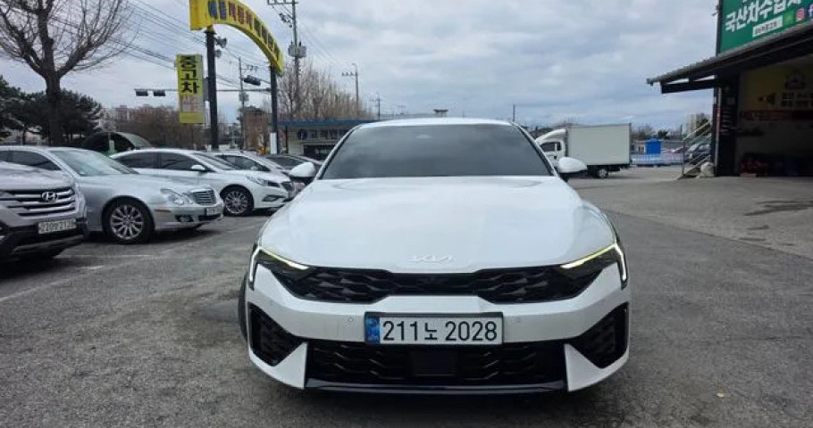 Kia K5 