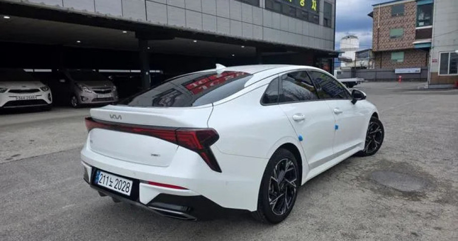 Kia K5 