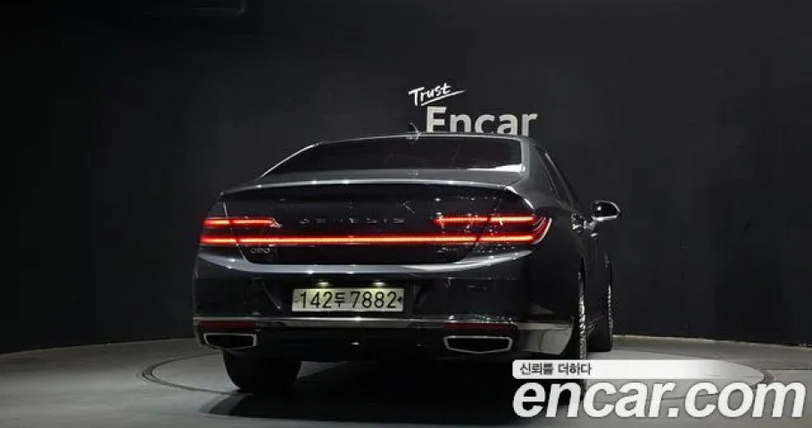 Genesis G90 