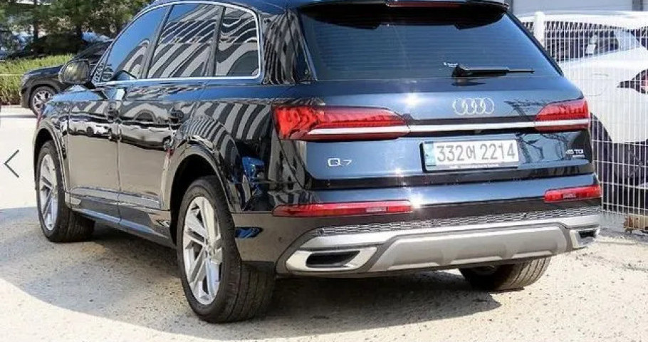 Audi Q7 