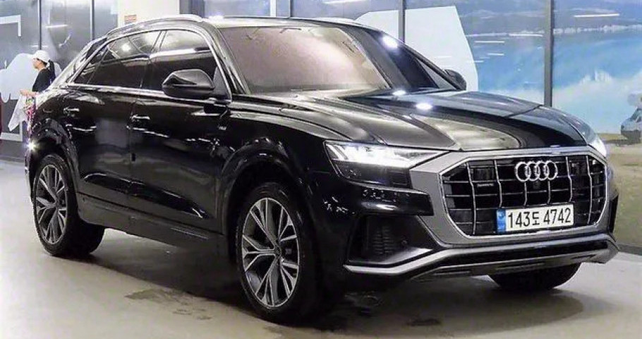 Audi Q8 