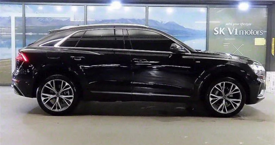 Audi Q8 
