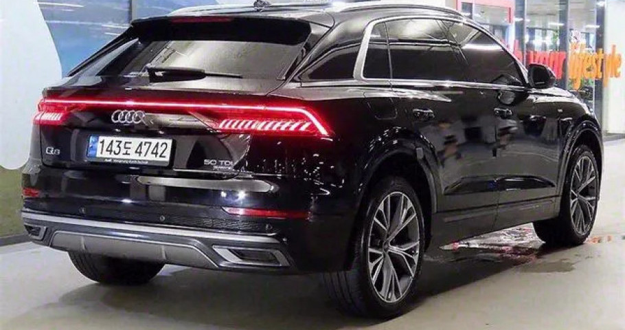 Audi Q8 