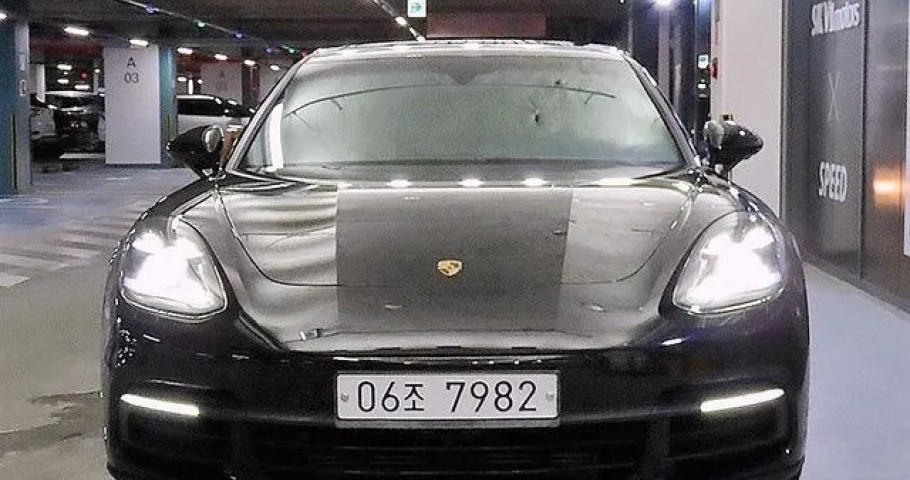 Porsche Panamera 