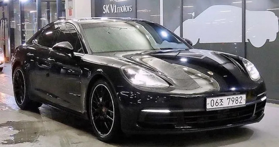 Porsche Panamera 