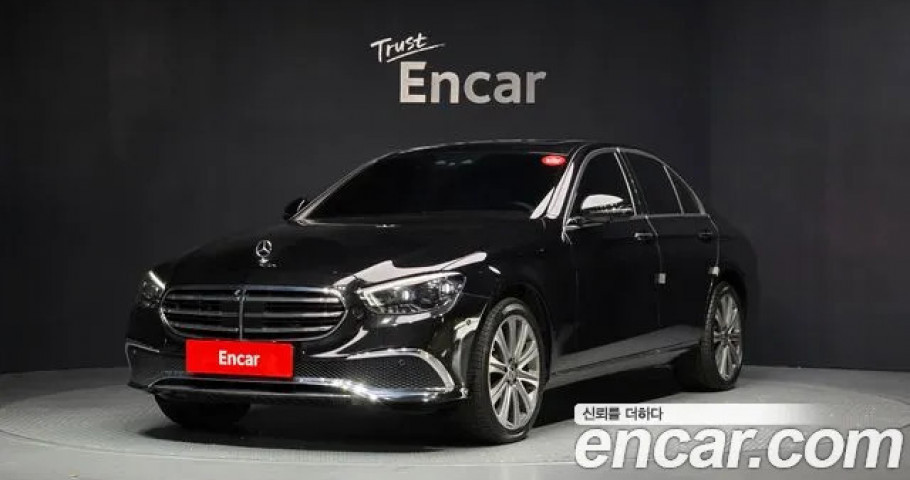 Mercedes-Benz E-Class 