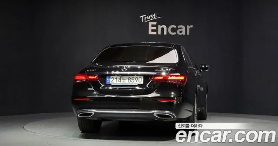 Mercedes-Benz E-Class 