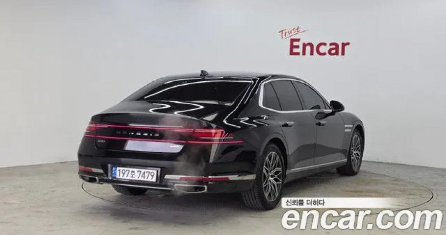 Genesis G90 