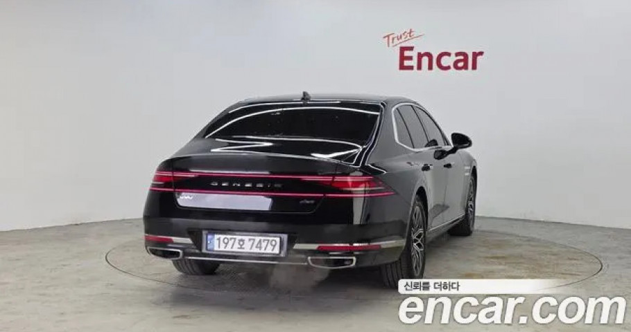 Genesis G90 