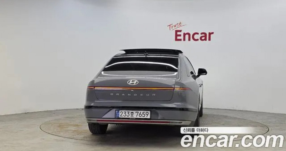 Hyundai Grandeur 