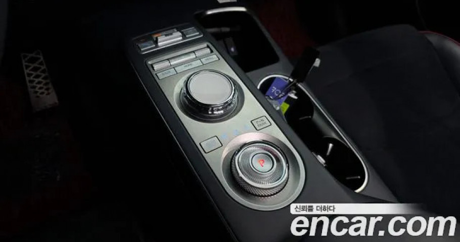 Genesis Gv70 