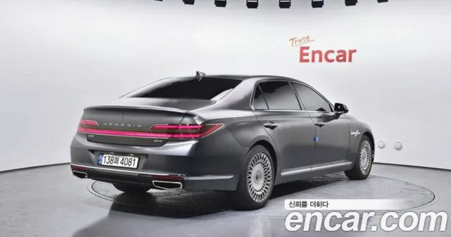 Genesis G90 