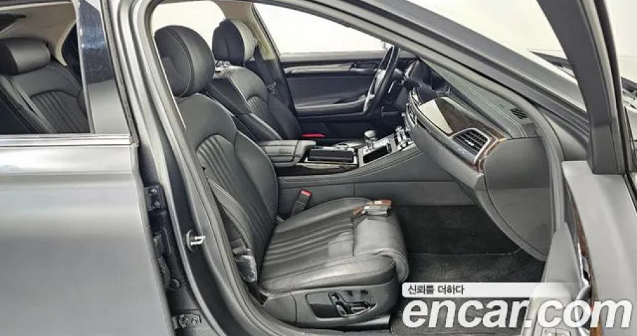 Genesis G90 