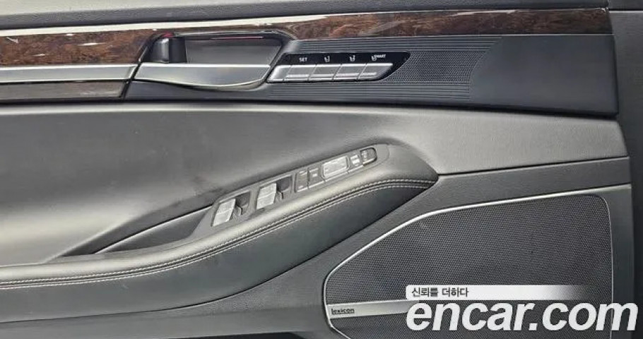 Genesis G90 