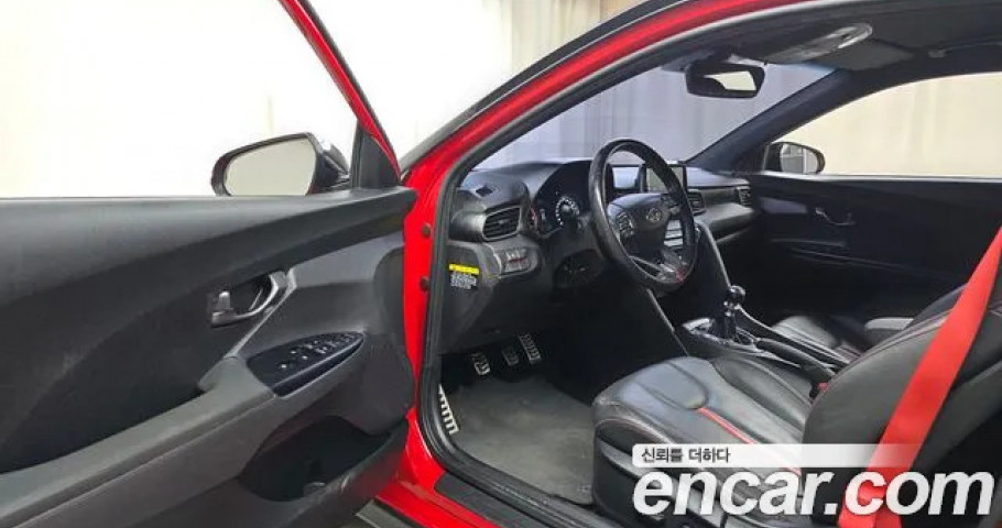 Hyundai Veloster 
