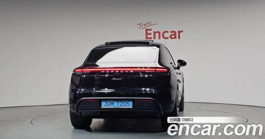 Porsche Macan 