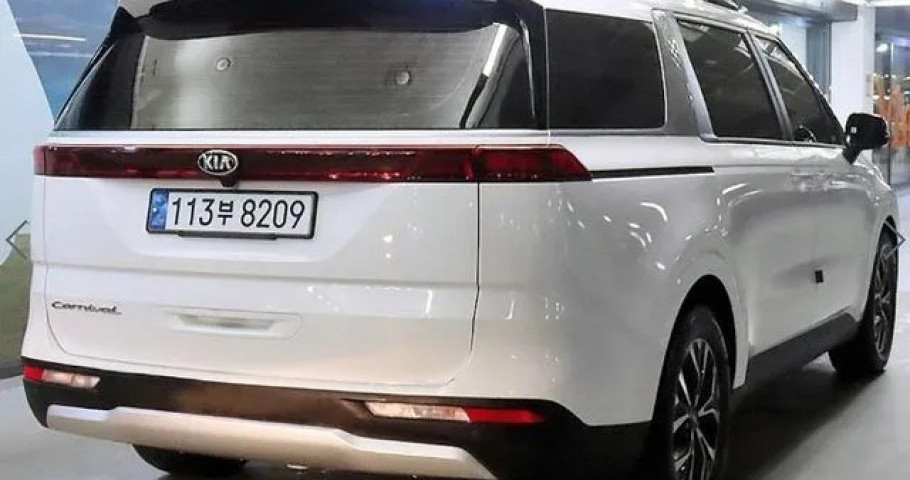 Kia Carnival 