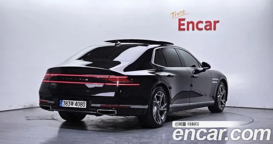 Genesis G90 
