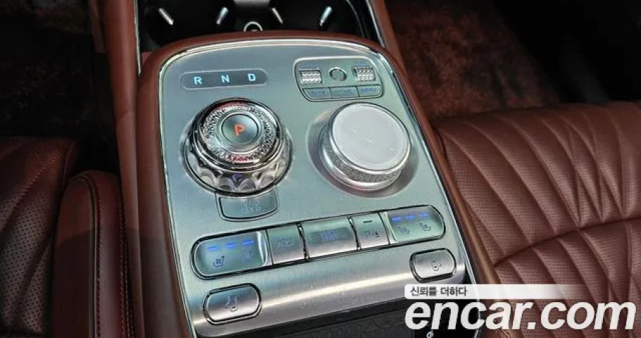 Genesis G90 