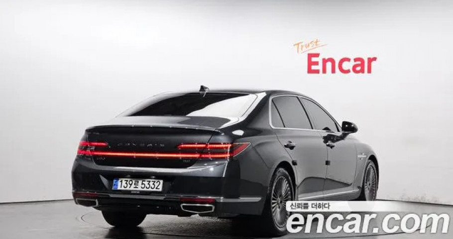 Genesis G90 