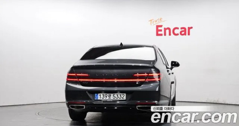Genesis G90 