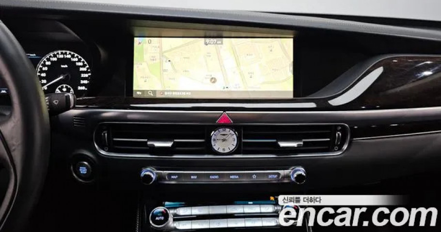 Genesis G90 