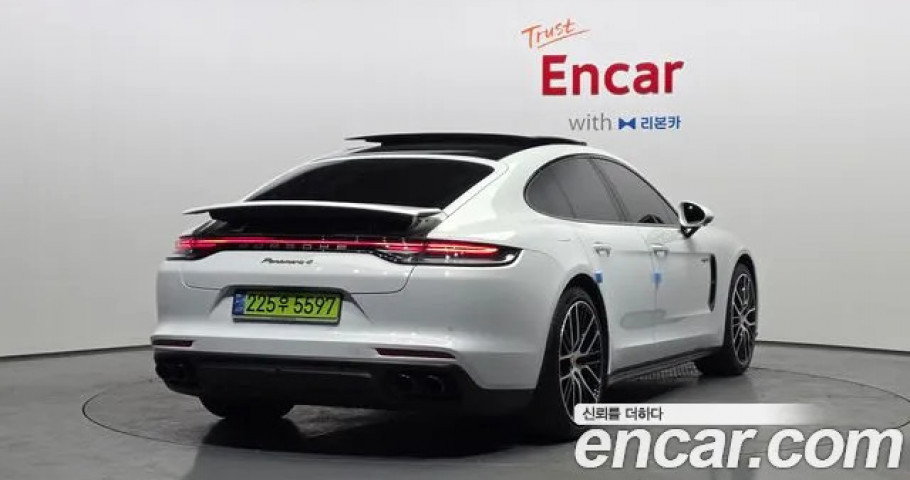 Porsche Panamera 