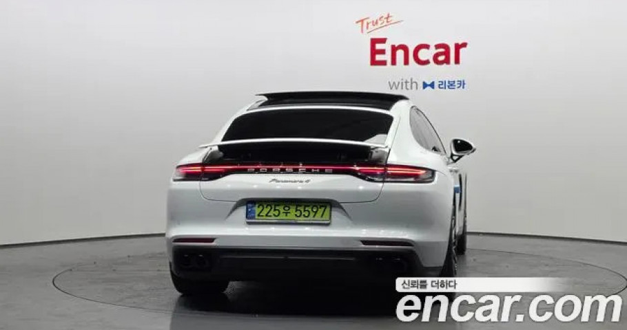 Porsche Panamera 