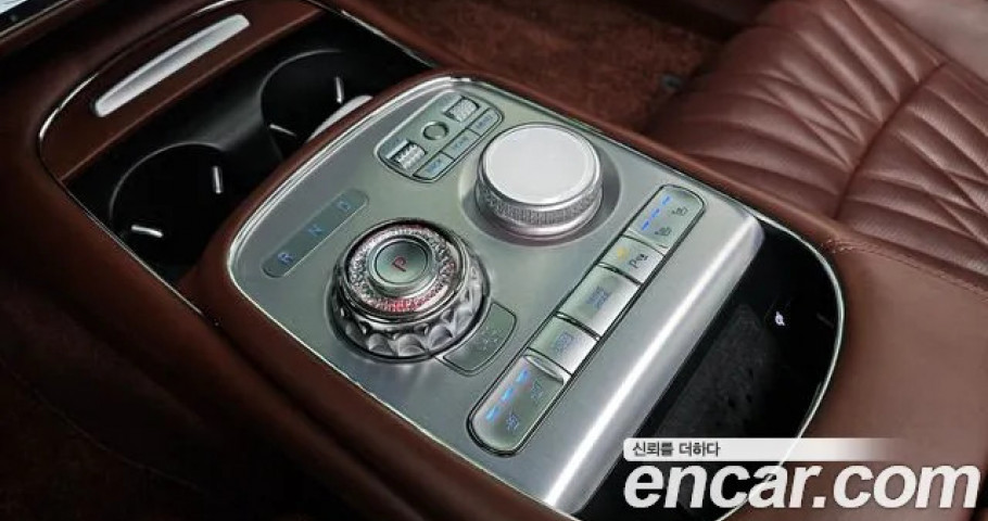 Genesis G90 