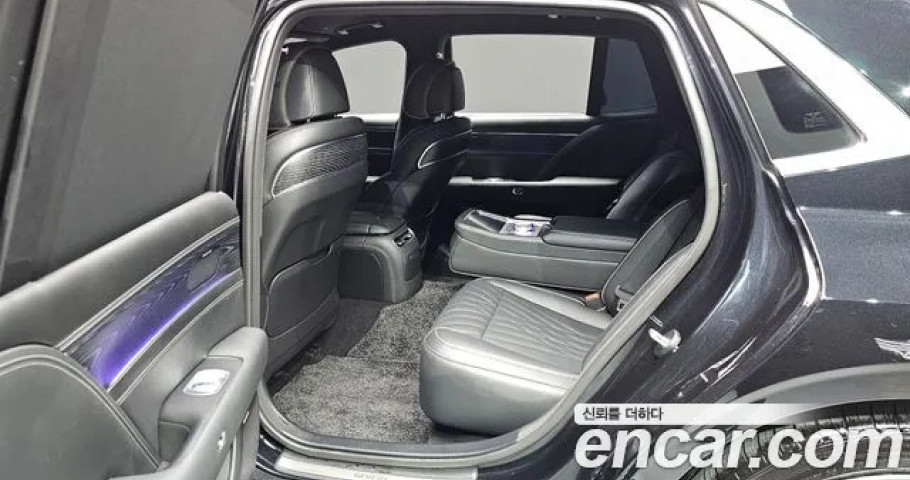 Genesis G90 