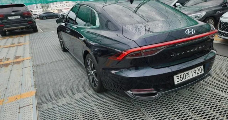 Hyundai Grandeur 