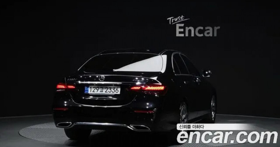 Mercedes-Benz E-Class 